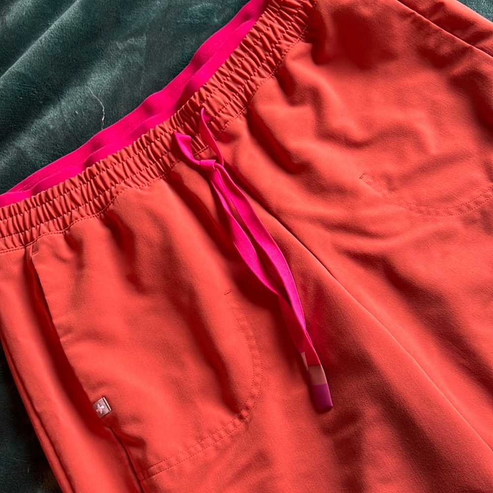 Figs orange scrub bottoms